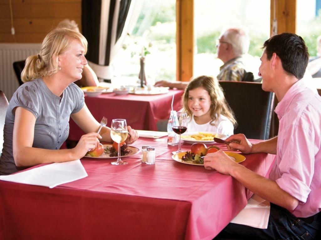 Landal De Veluwse Hoevegaerde Hotel Putten Buitenkant foto